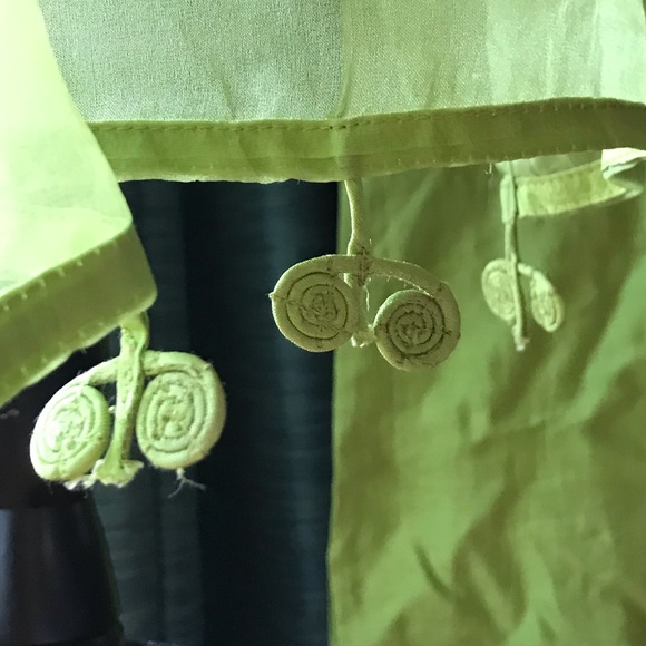 Lime green silk pant suit with scarf - Picture 7 of 8